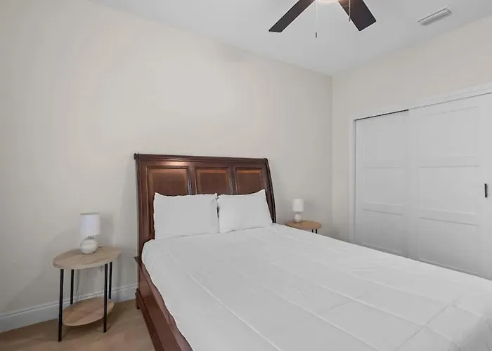 Morgan House Access 4 Bikes Sleeps 7 *