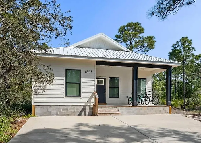 Morgan House Access 4 Bikes Sleeps 7